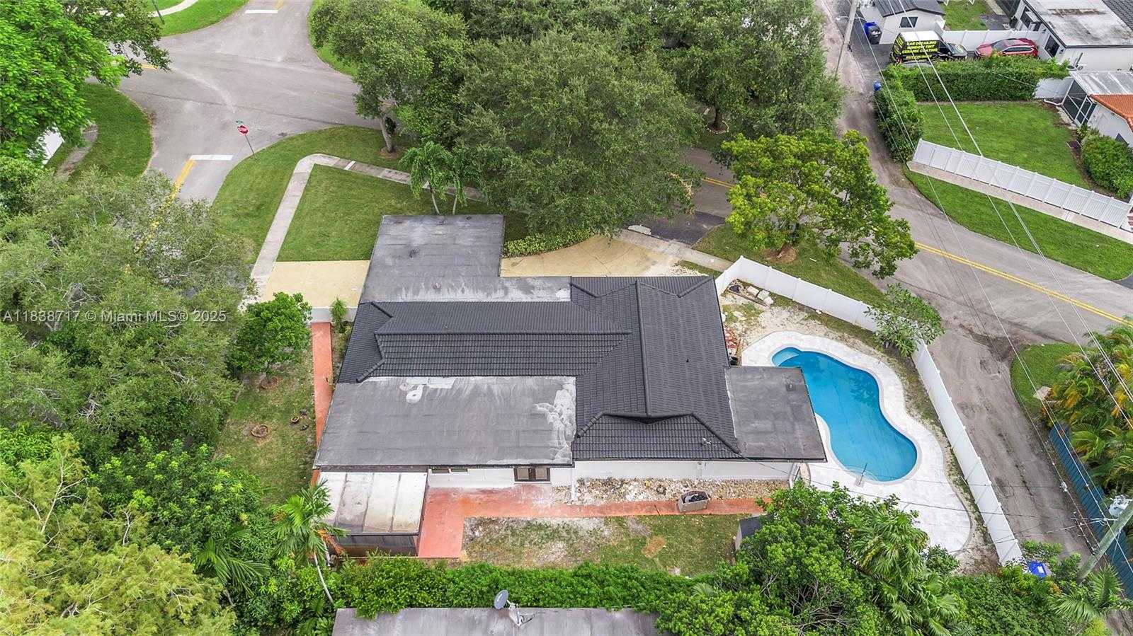 Small Image of 1124 YALE DR, Hollywood Number 42