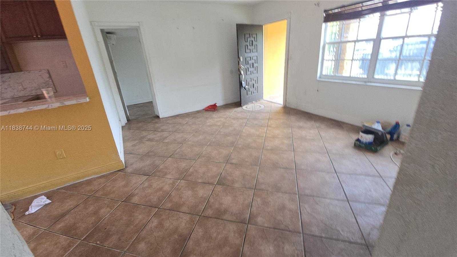 Small Image of 22 NORTH WEST 31ST AVE, Miami Number 14