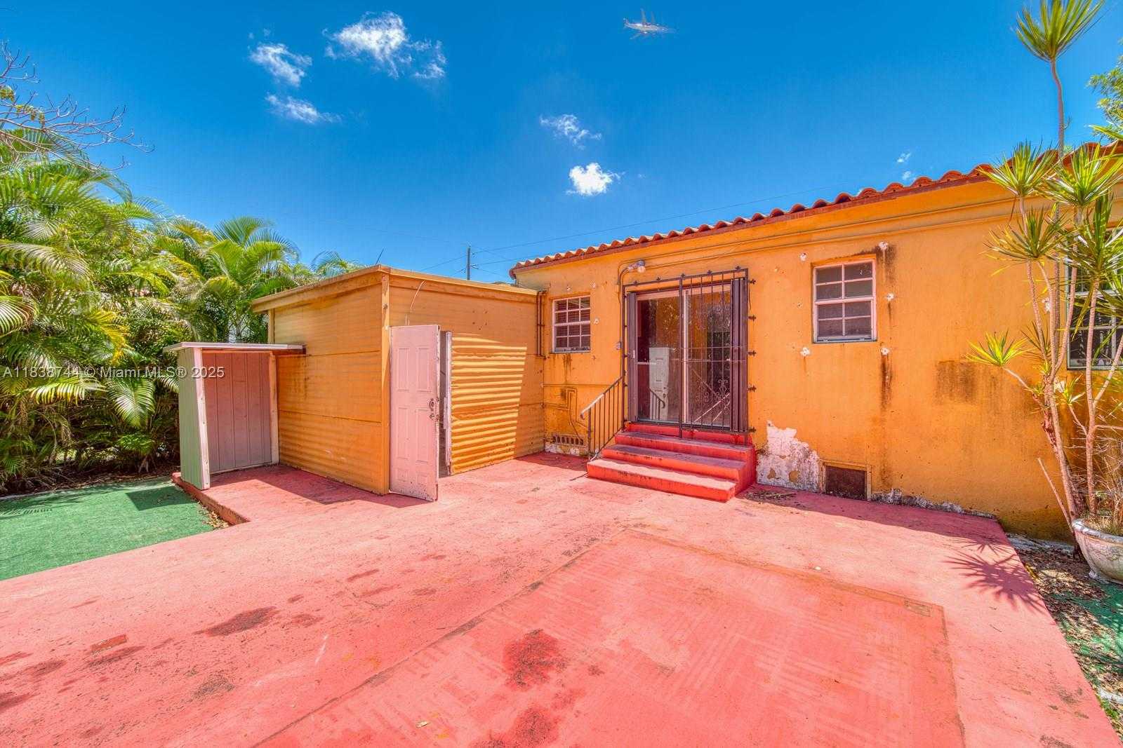Small Image of 22 NORTH WEST 31ST AVE, Miami Number 19
