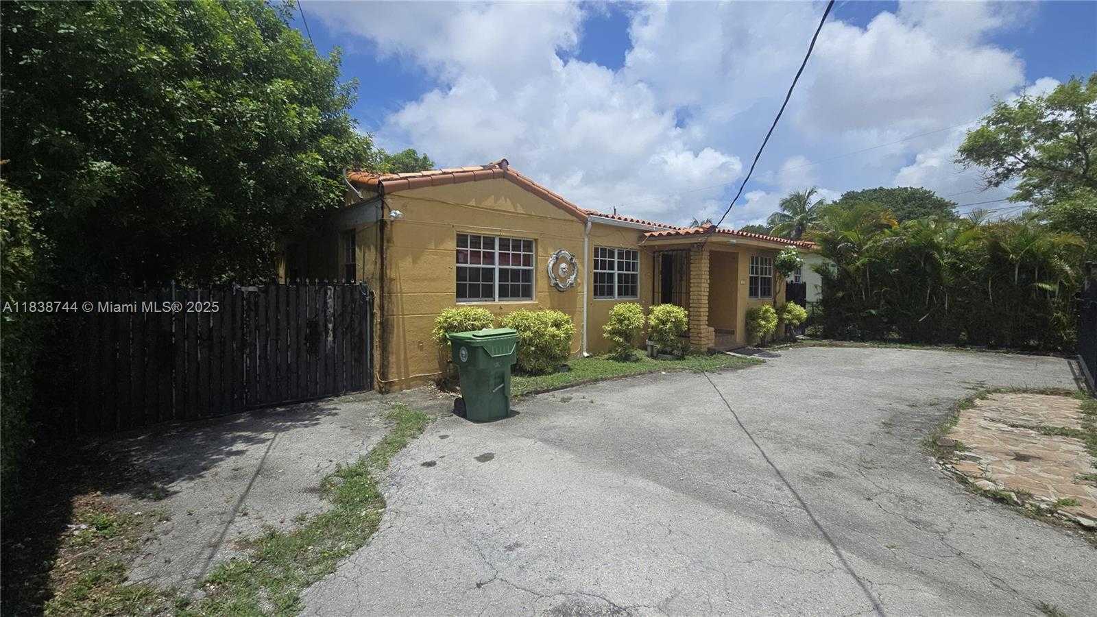 Small Image of 22 NORTH WEST 31ST AVE, Miami Number 2