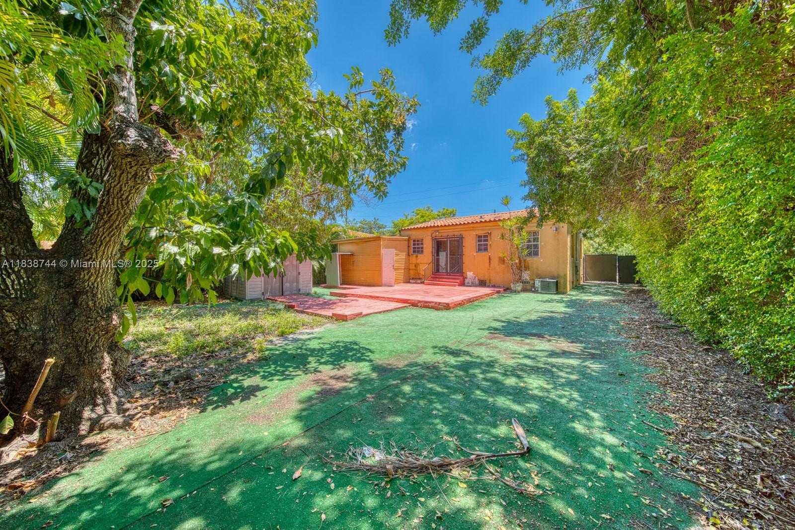 Small Image of 22 NORTH WEST 31ST AVE, Miami Number 23
