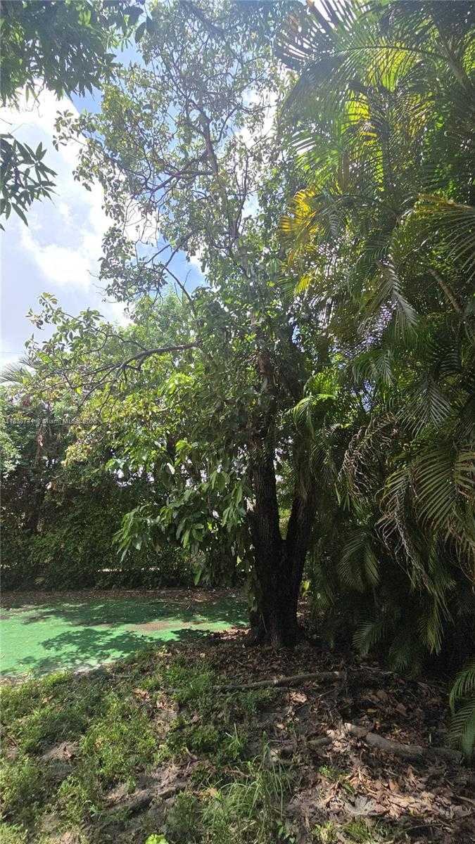Small Image of 22 NORTH WEST 31ST AVE, Miami Number 31