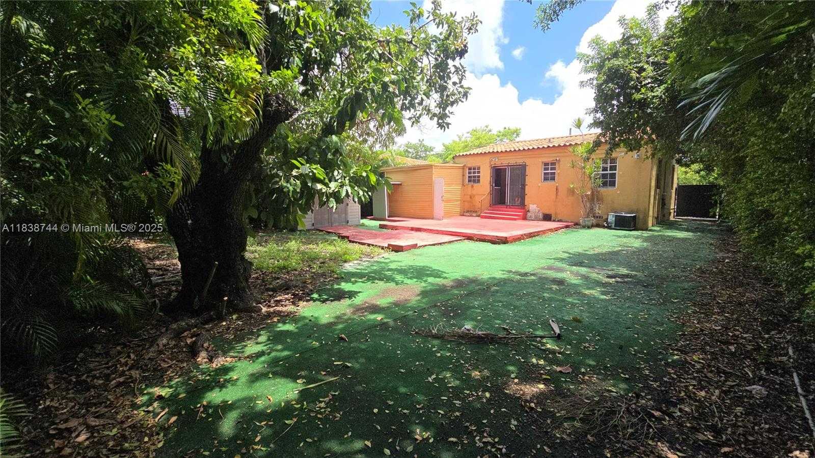 Small Image of 22 NORTH WEST 31ST AVE, Miami Number 32