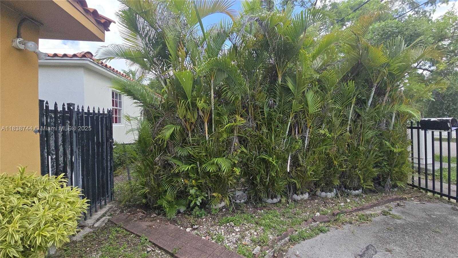 Small Image of 22 NORTH WEST 31ST AVE, Miami Number 6
