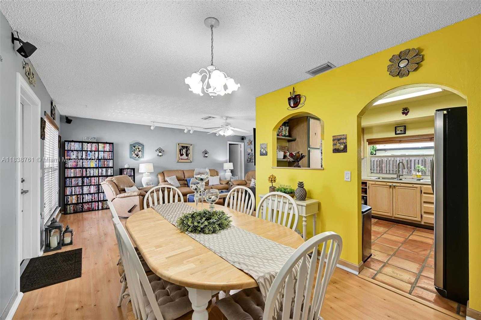 Small Image of 11730 NORTH WEST 33RD ST, Sunrise Number 15