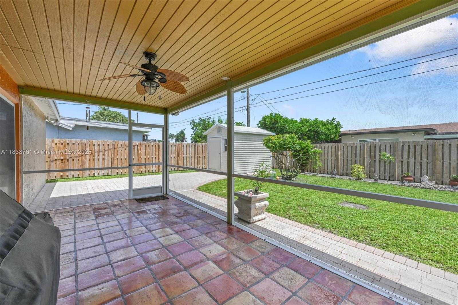 Small Image of 11730 NORTH WEST 33RD ST, Sunrise Number 17