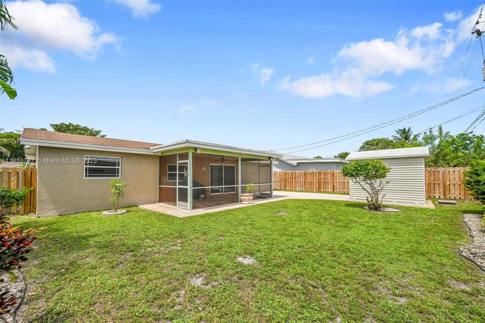 Small Image of 11730 NORTH WEST 33RD ST, Sunrise Number 22