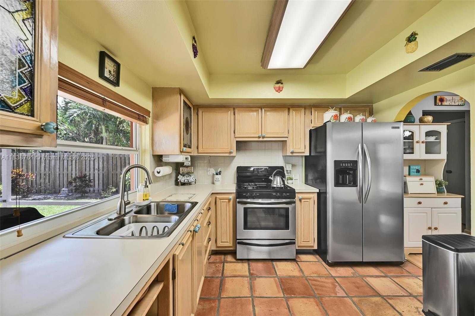 Small Image of 11730 NORTH WEST 33RD ST, Sunrise Number 7