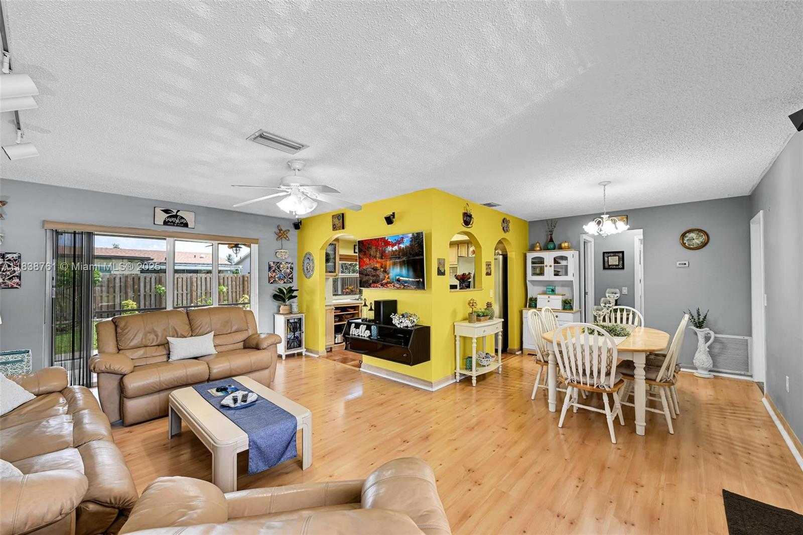 Small Image of 11730 NORTH WEST 33RD ST, Sunrise Number 8