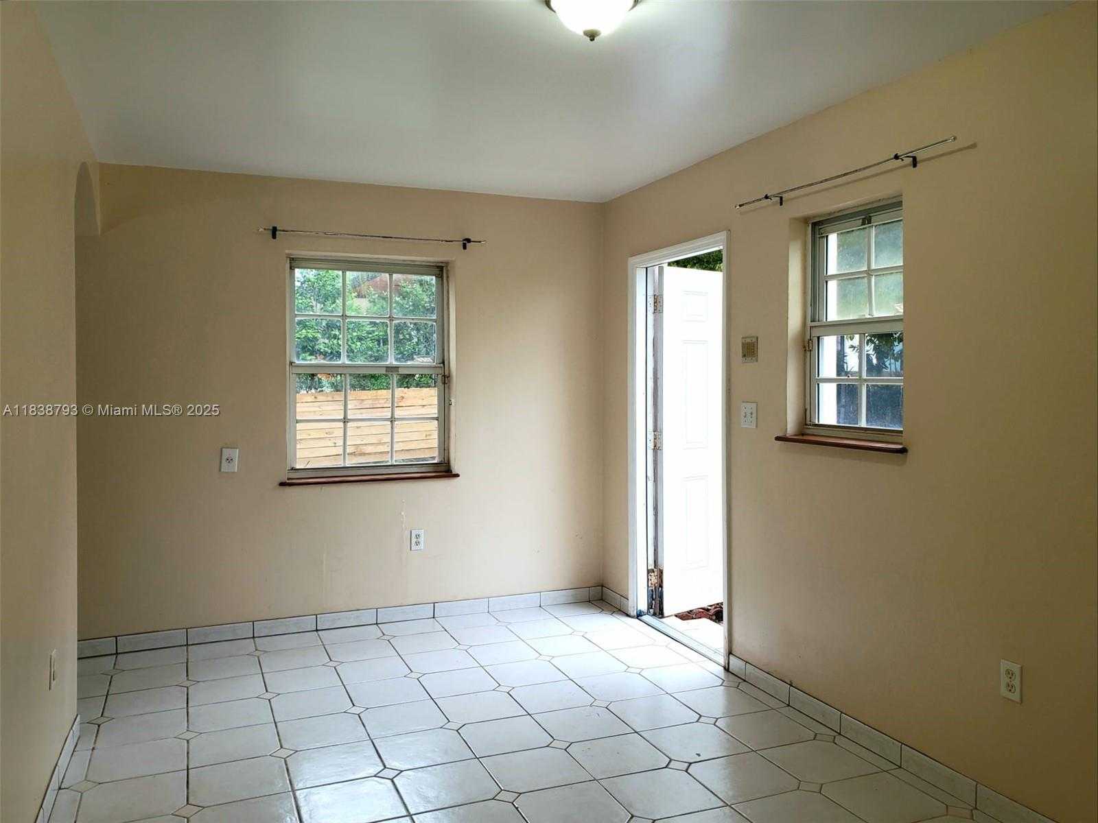Small Image of 3124 PRAIRIE AVE, Miami Beach Number 17