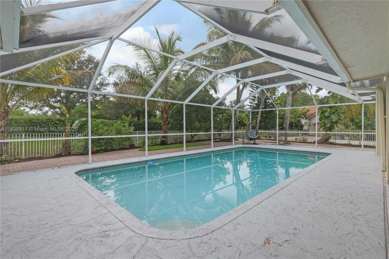 Small Image of 1503 NORTH WEST 178TH LN, Pembroke Pines Number 2
