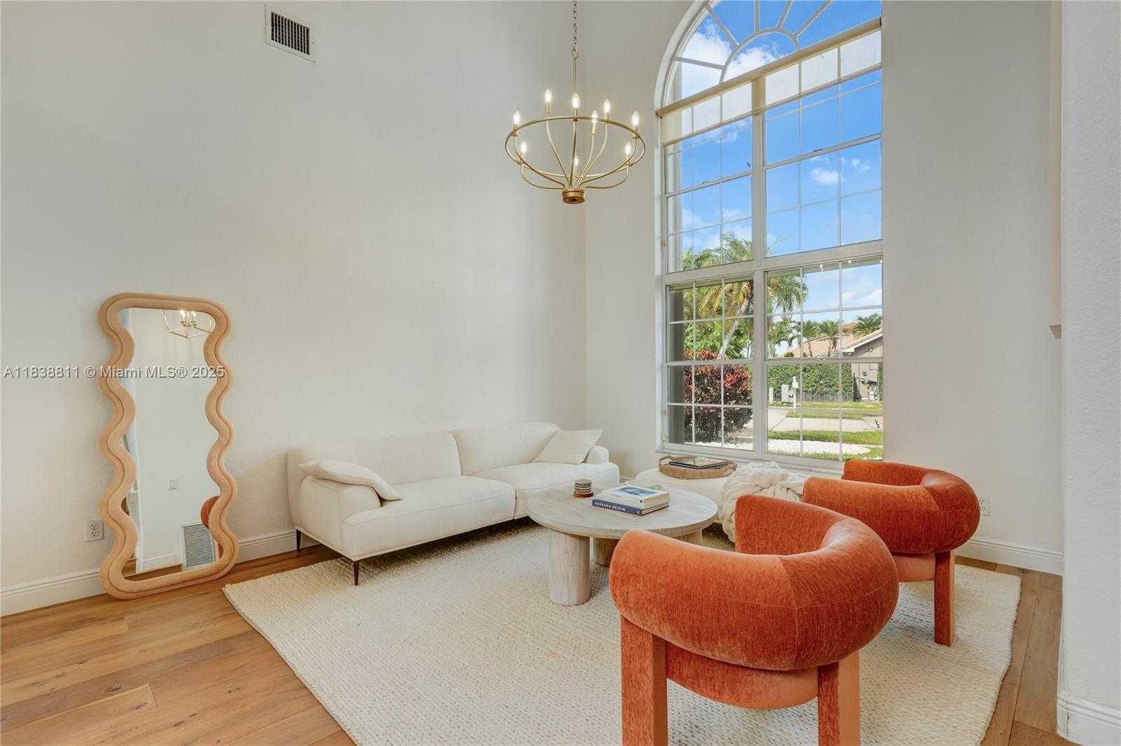 Small Image of 1503 NORTH WEST 178TH LN, Pembroke Pines Number 4