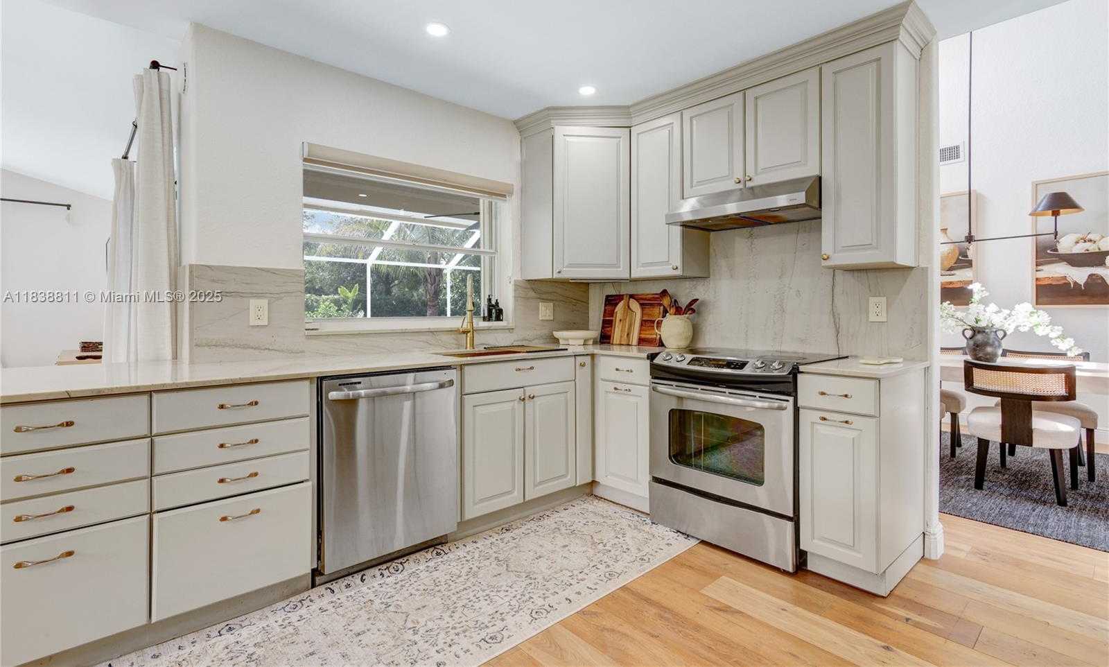Small Image of 1503 NORTH WEST 178TH LN, Pembroke Pines Number 7