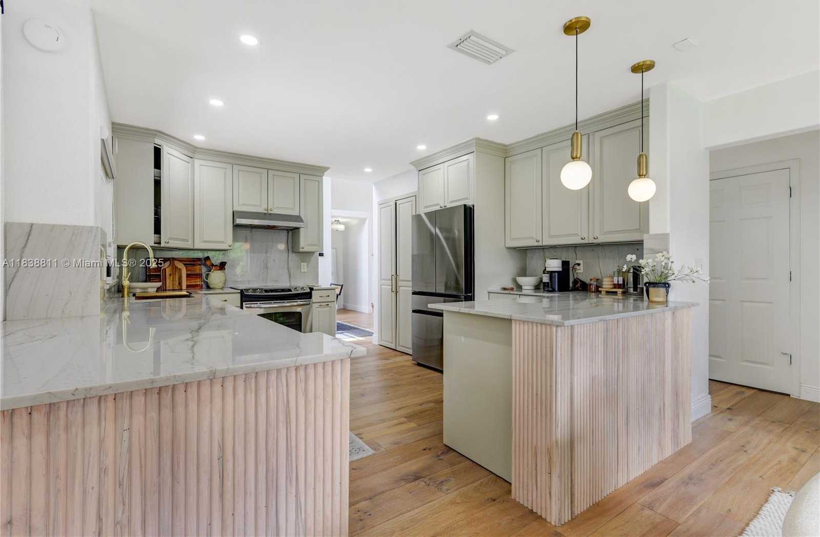 Small Image of 1503 NORTH WEST 178TH LN, Pembroke Pines Number 8