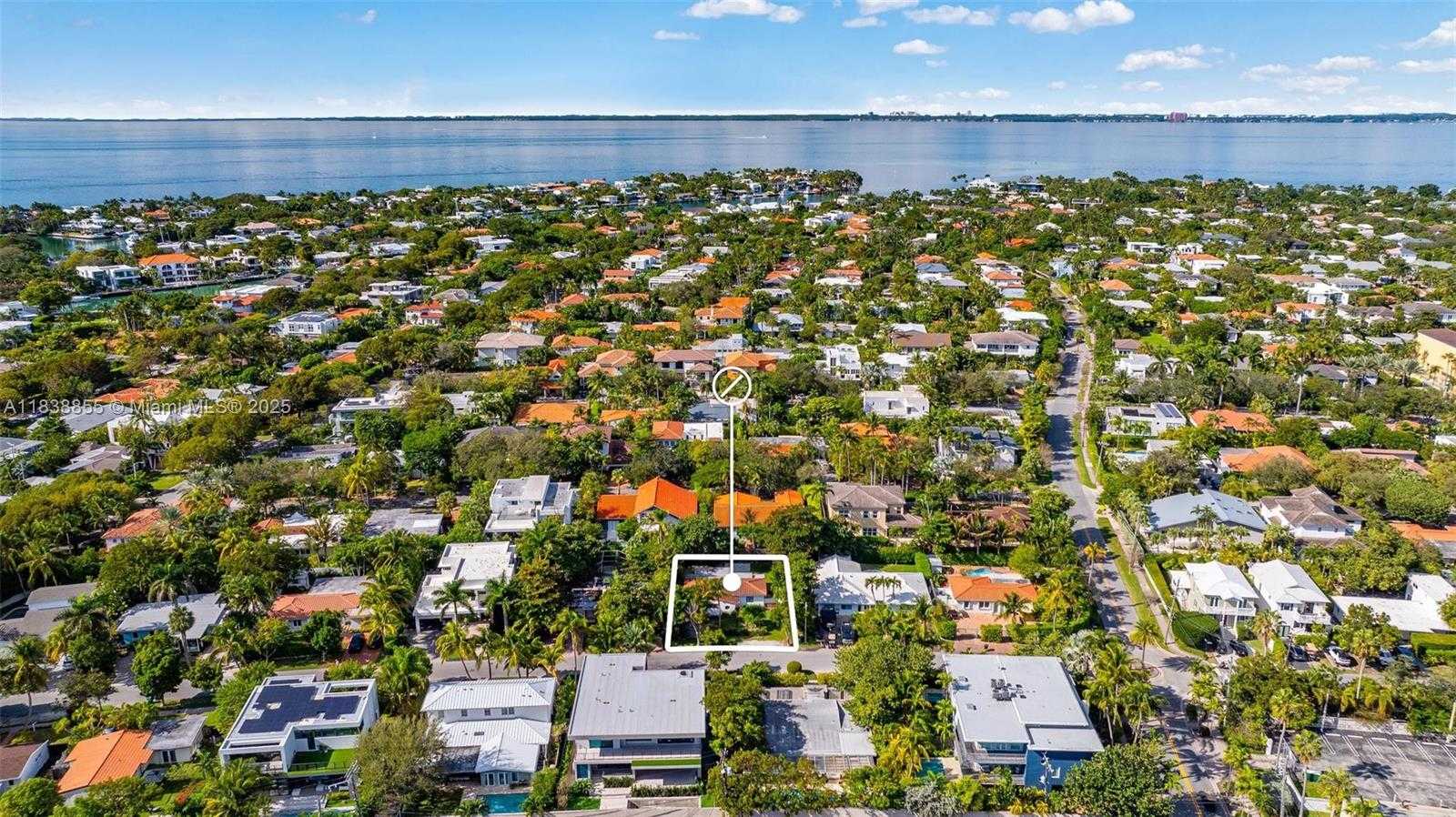 Small Image of 738 FERNWOOD RD, Key Biscayne Number 10