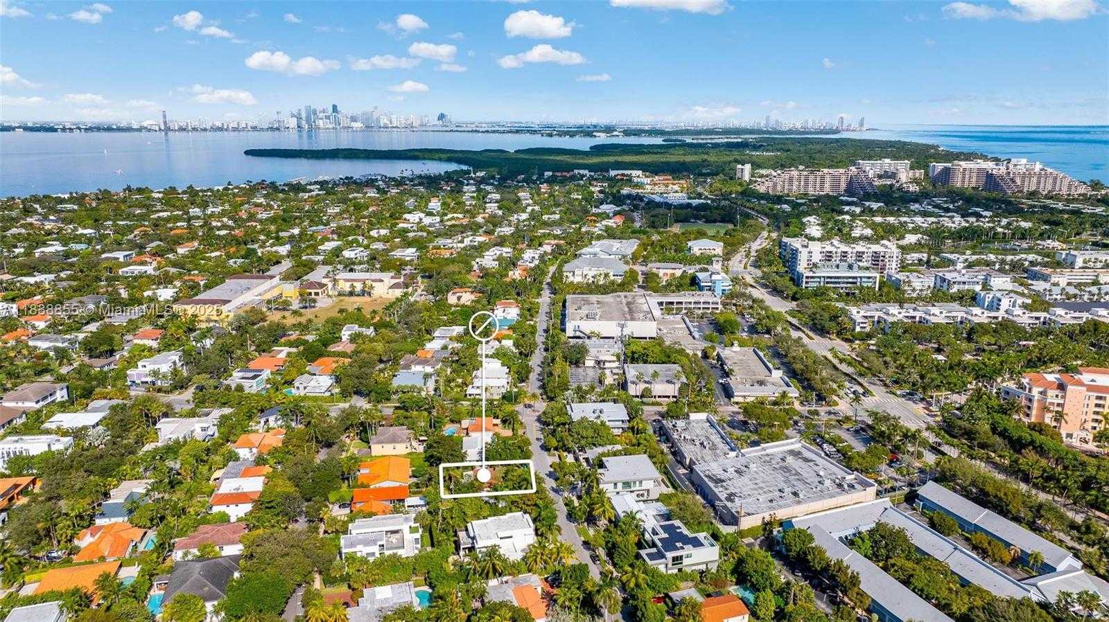 Small Image of 738 FERNWOOD RD, Key Biscayne Number 23