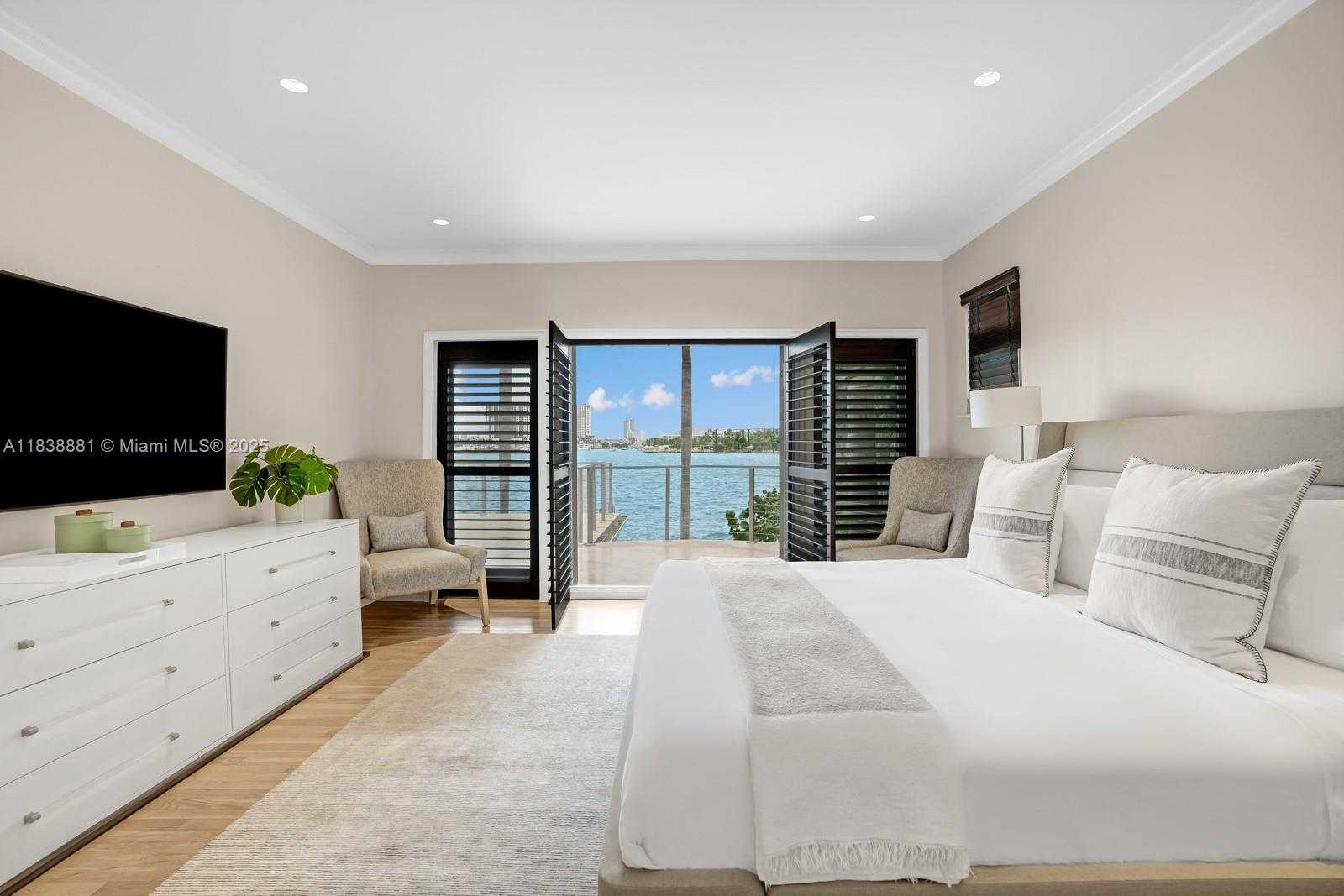Small Image of 315 EAST RIVO ALTO DR, Miami Beach Number 18