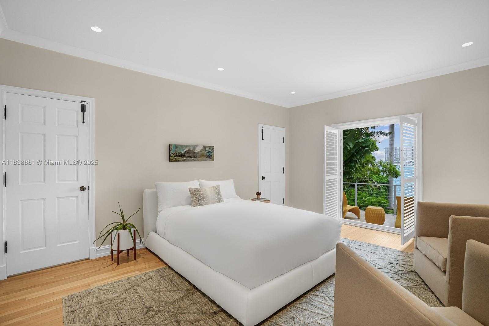 Small Image of 315 EAST RIVO ALTO DR, Miami Beach Number 27