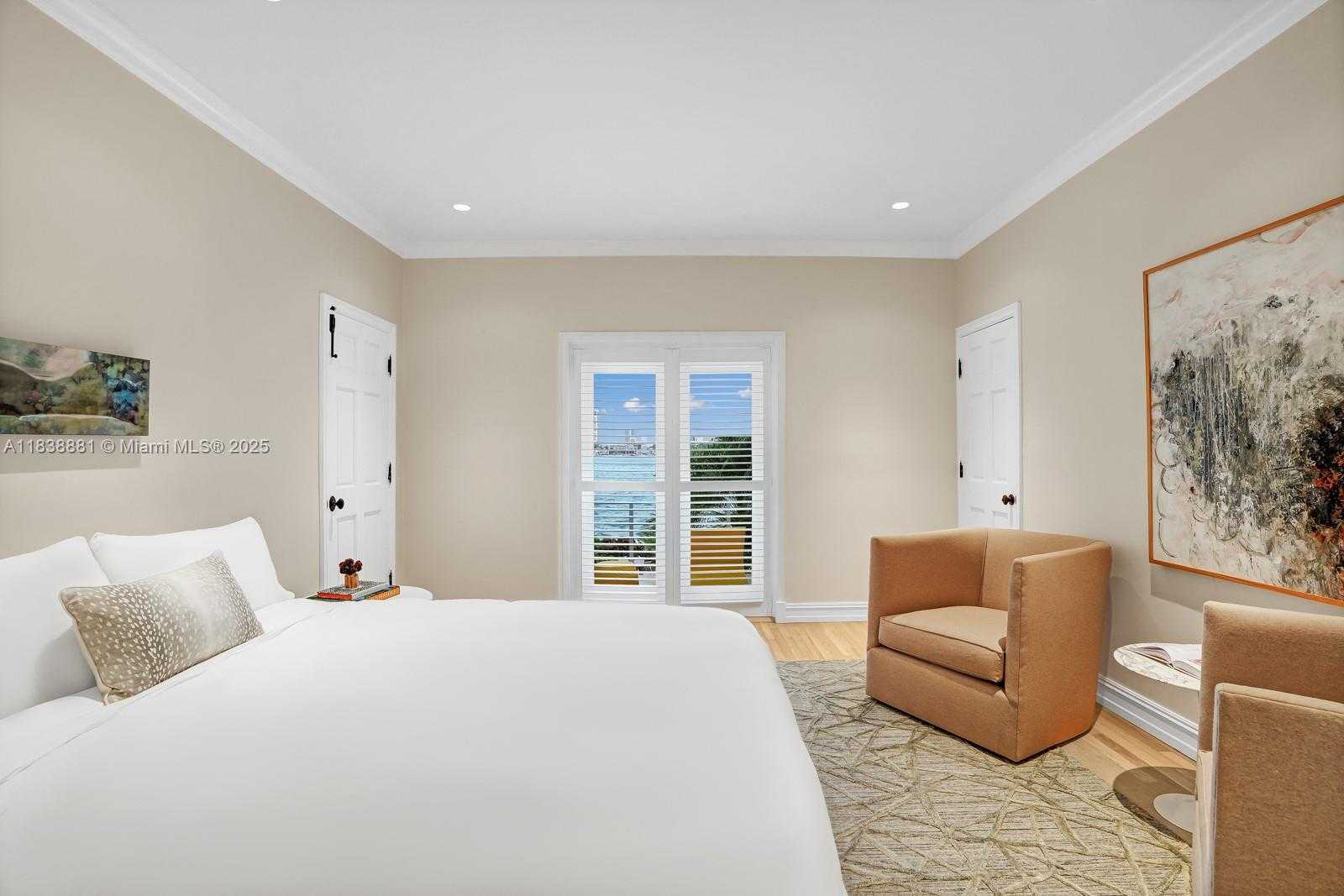 Small Image of 315 EAST RIVO ALTO DR, Miami Beach Number 28