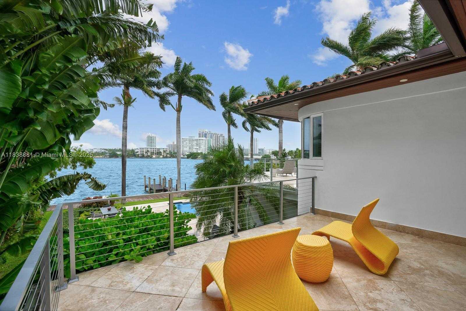 Small Image of 315 EAST RIVO ALTO DR, Miami Beach Number 30