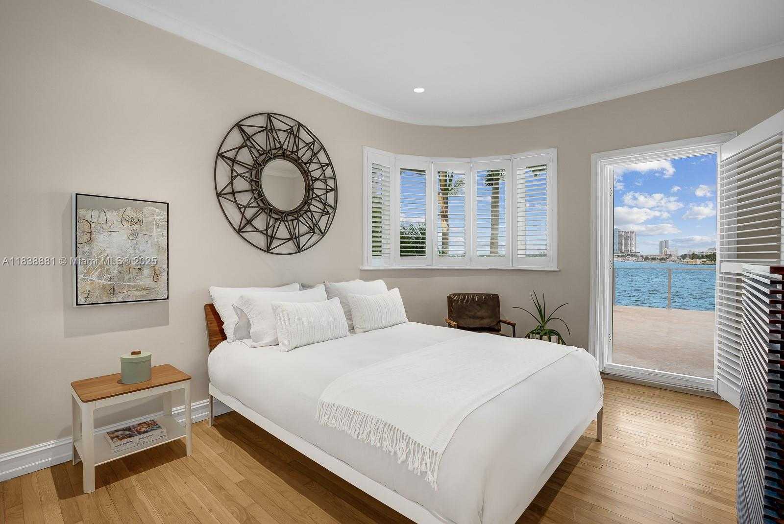 Small Image of 315 EAST RIVO ALTO DR, Miami Beach Number 31