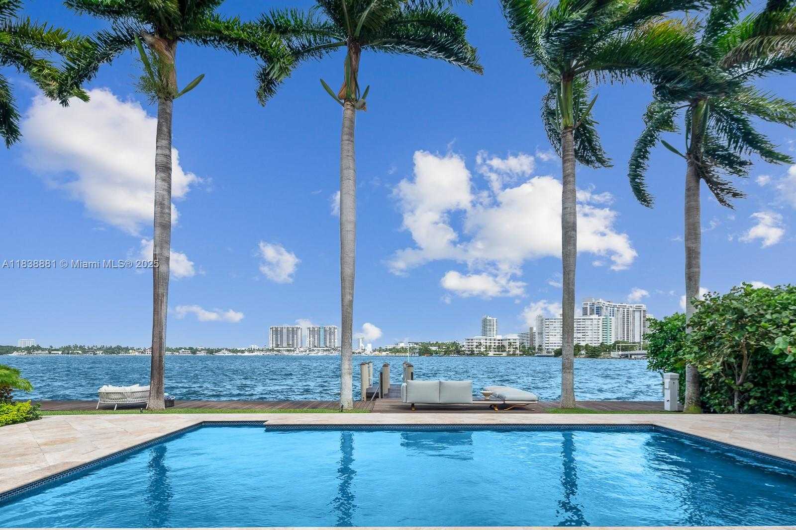 Small Image of 315 EAST RIVO ALTO DR, Miami Beach Number 4