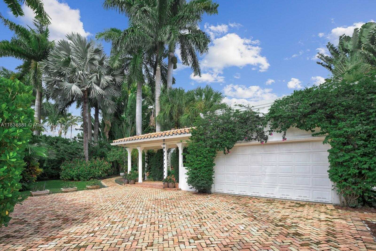 Small Image of 315 EAST RIVO ALTO DR, Miami Beach Number 44