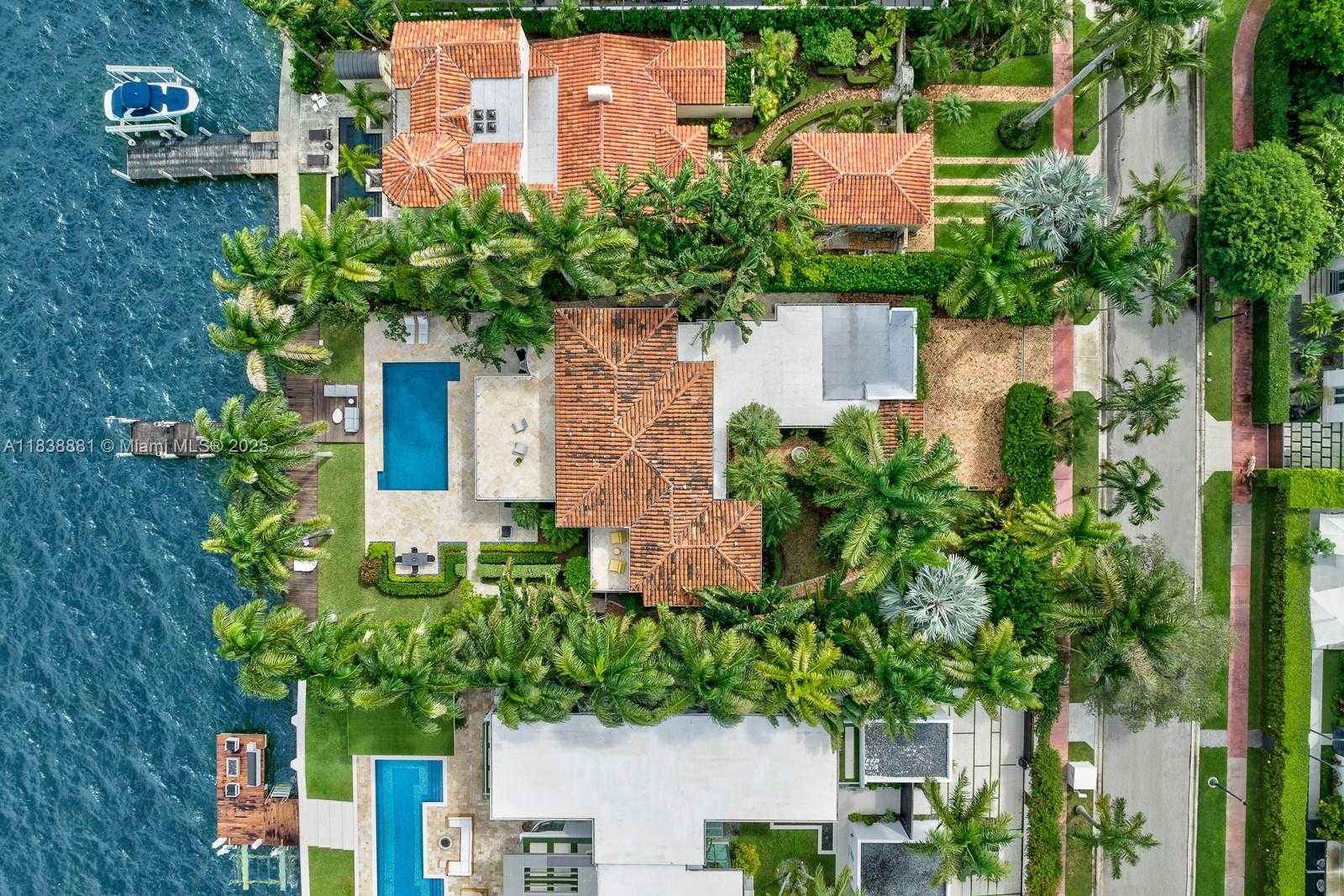 Small Image of 315 EAST RIVO ALTO DR, Miami Beach Number 46