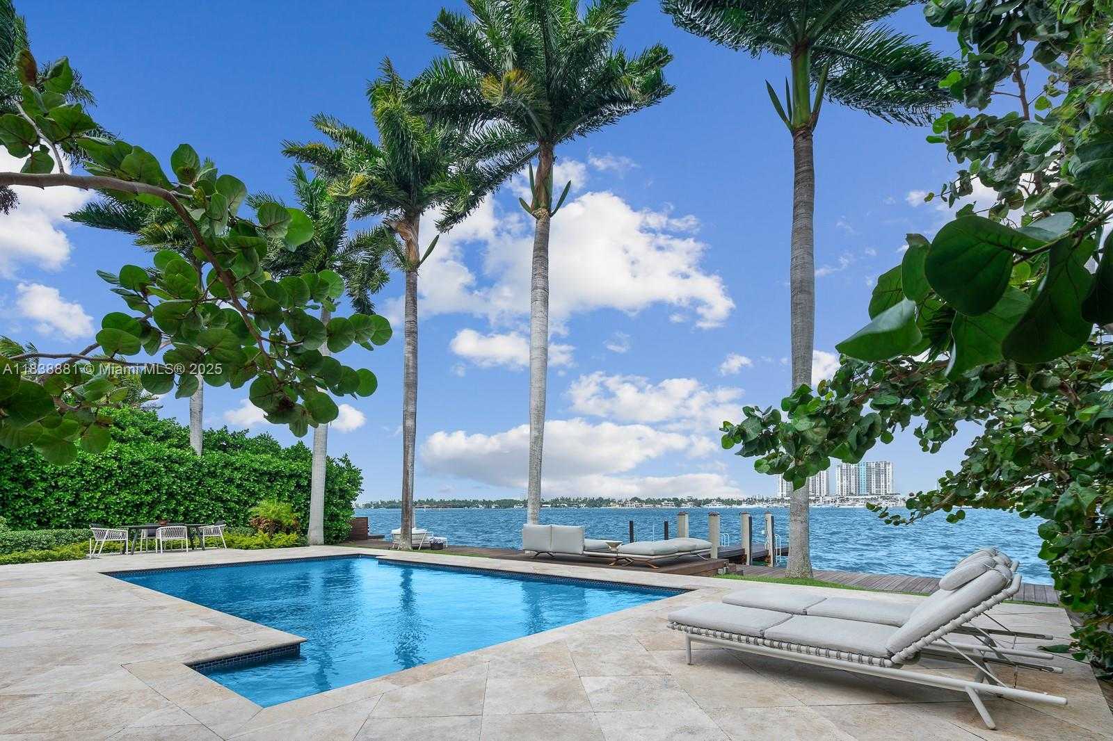 Small Image of 315 EAST RIVO ALTO DR, Miami Beach Number 49