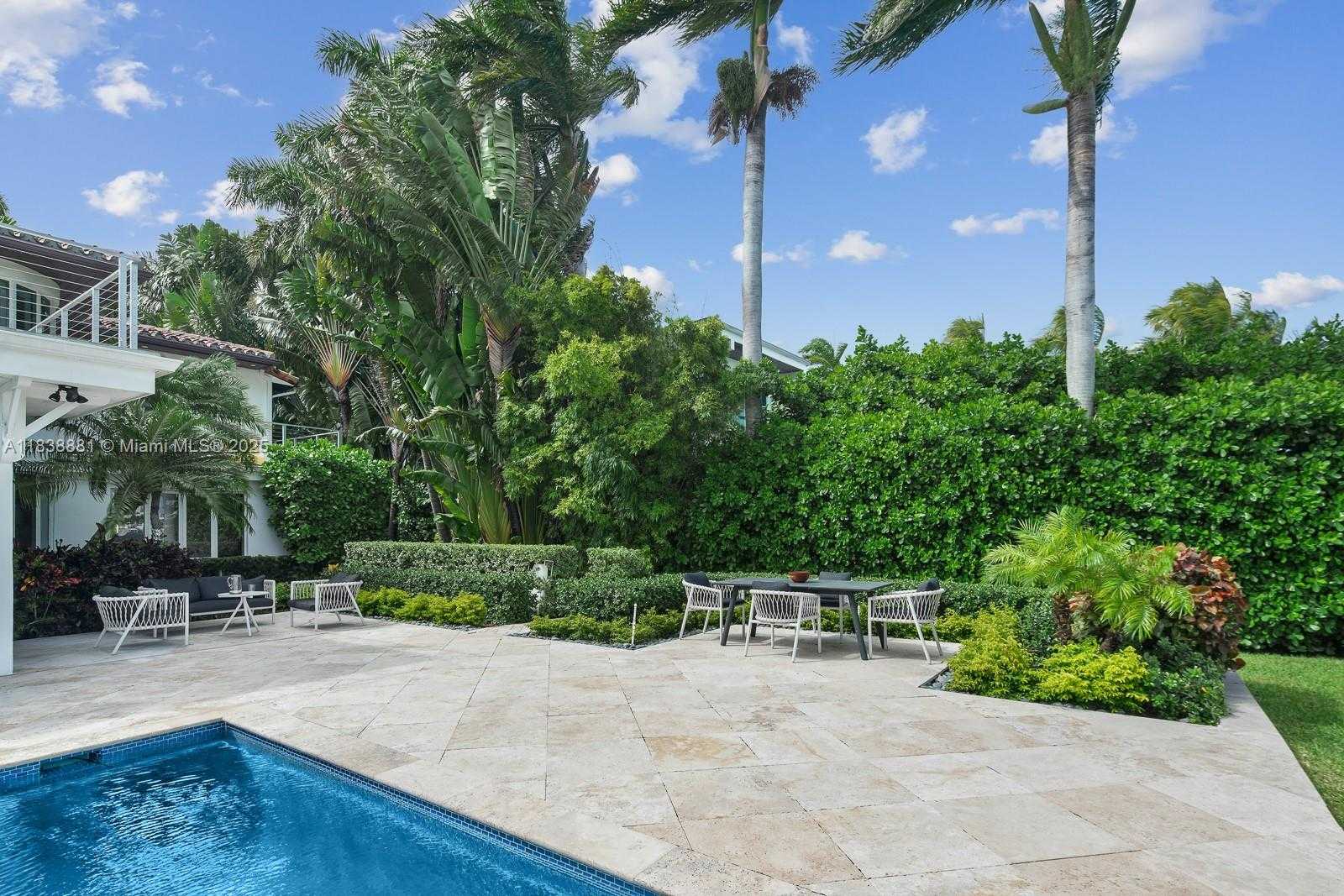 Small Image of 315 EAST RIVO ALTO DR, Miami Beach Number 50