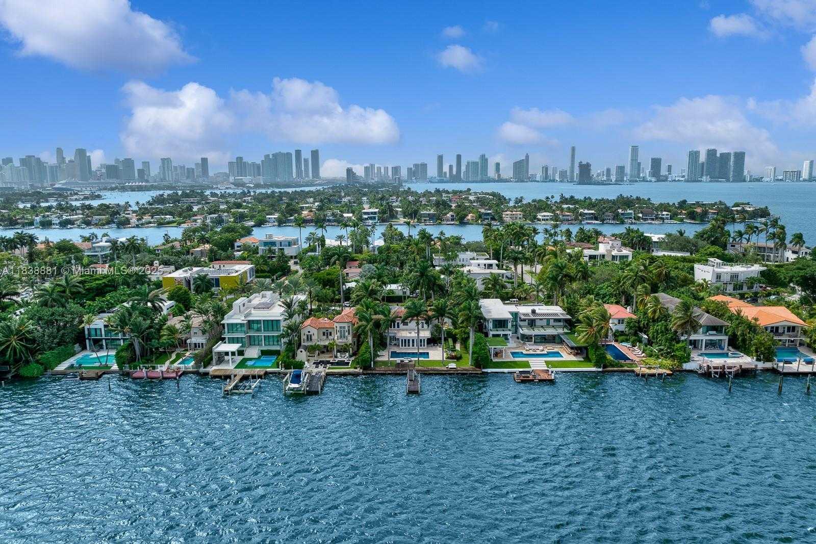 Small Image of 315 EAST RIVO ALTO DR, Miami Beach Number 58