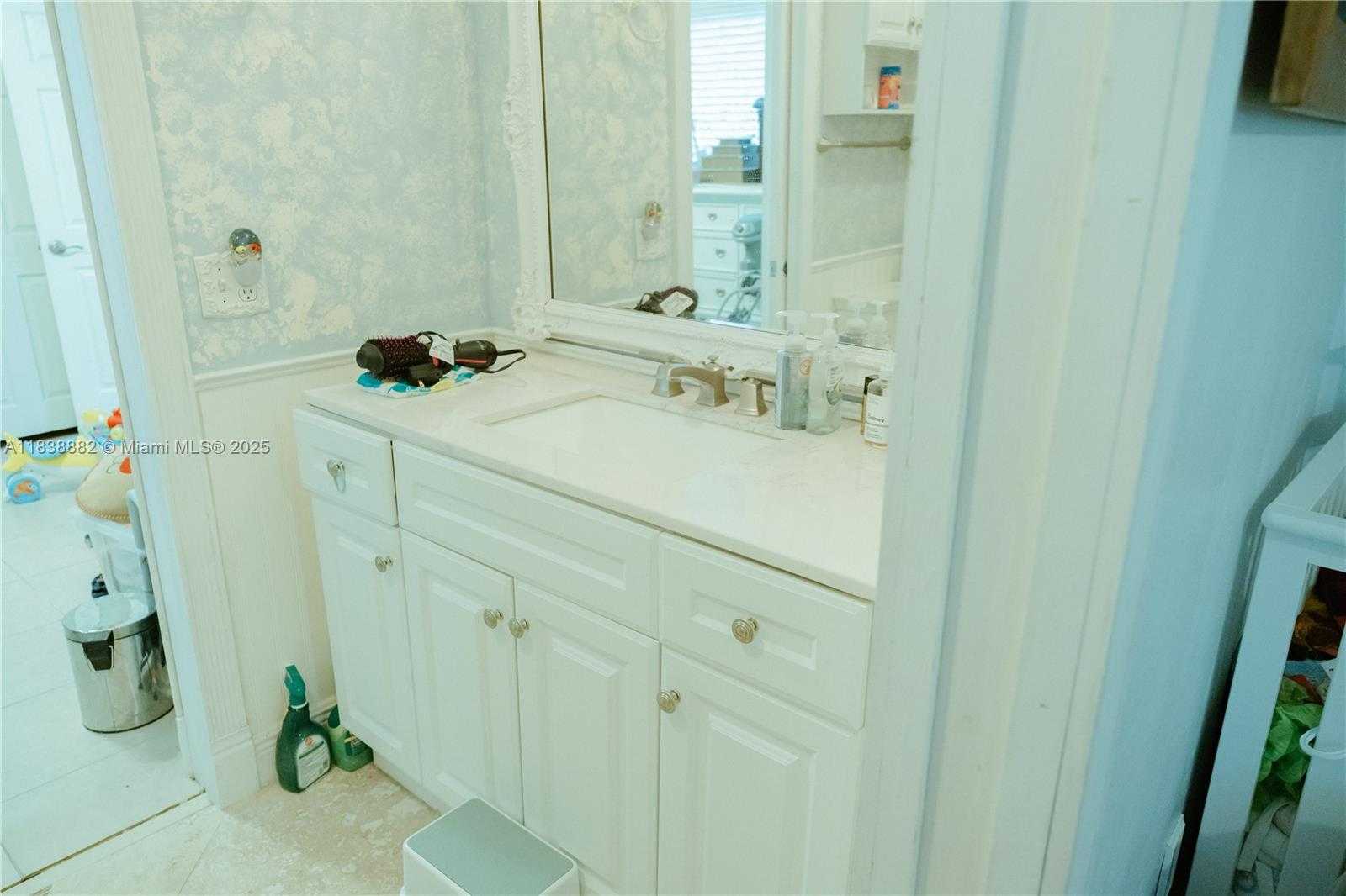 Small Image of 85 NORTH WEST 21ST ST, Homestead Number 31