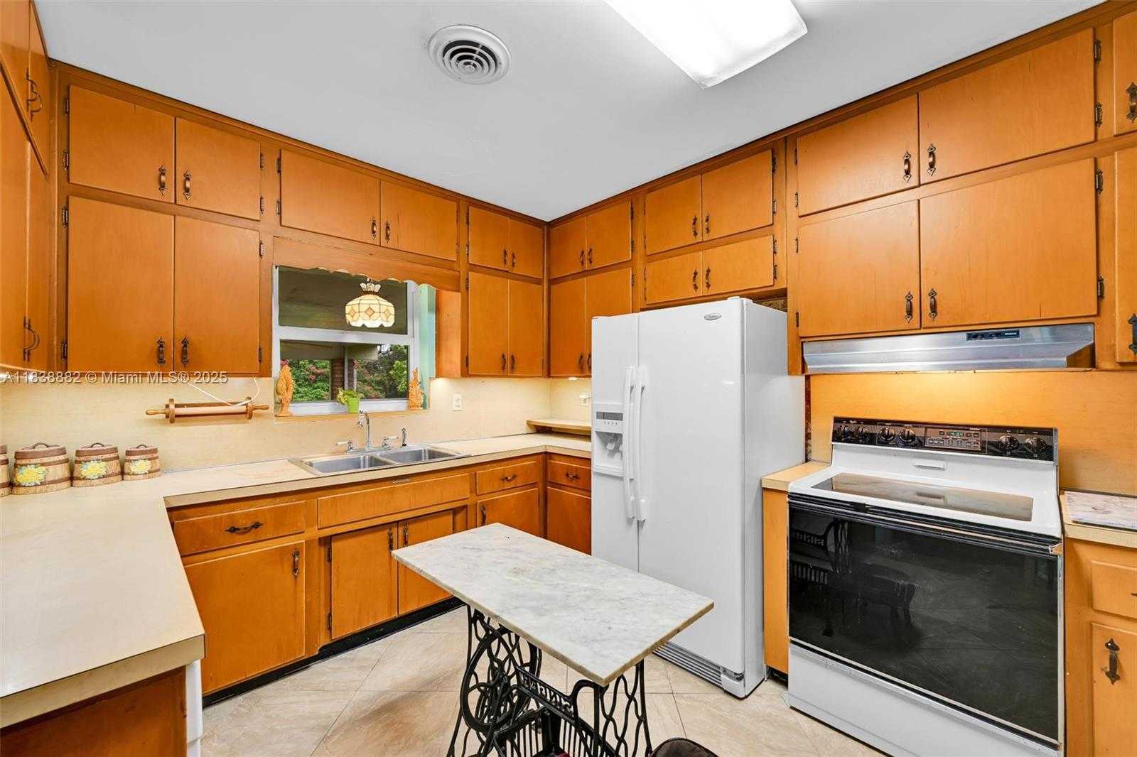Small Image of 85 NORTH WEST 21ST ST, Homestead Number 9