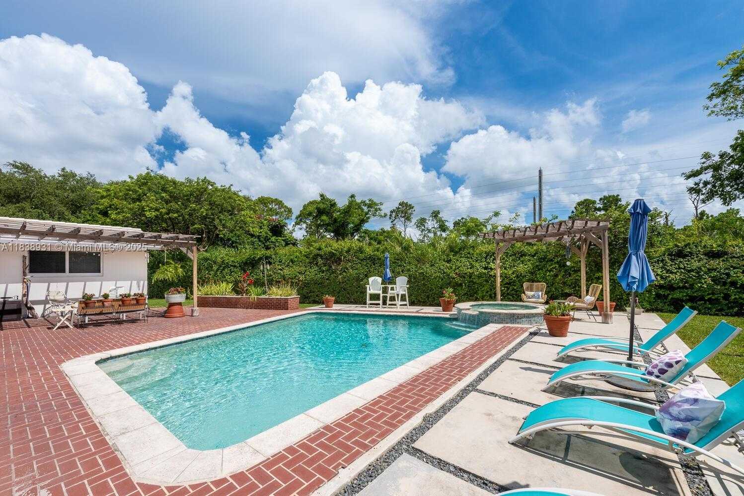 Small Image of 6957 SOUTH WEST 148TH TER, Palmetto Bay Number 27