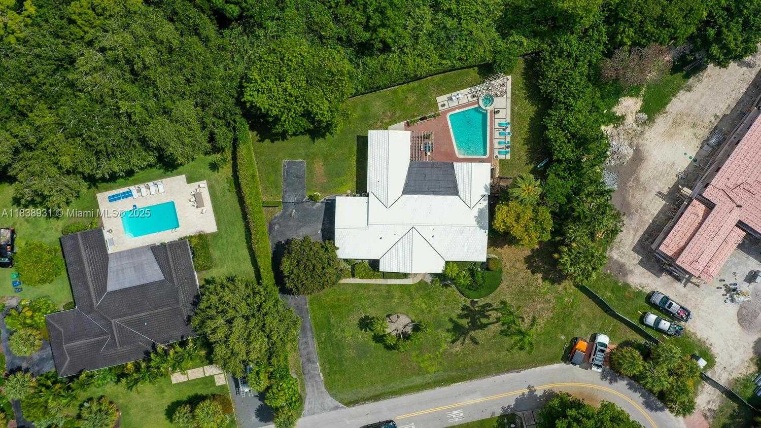 Small Image of 6957 SOUTH WEST 148TH TER, Palmetto Bay Number 32
