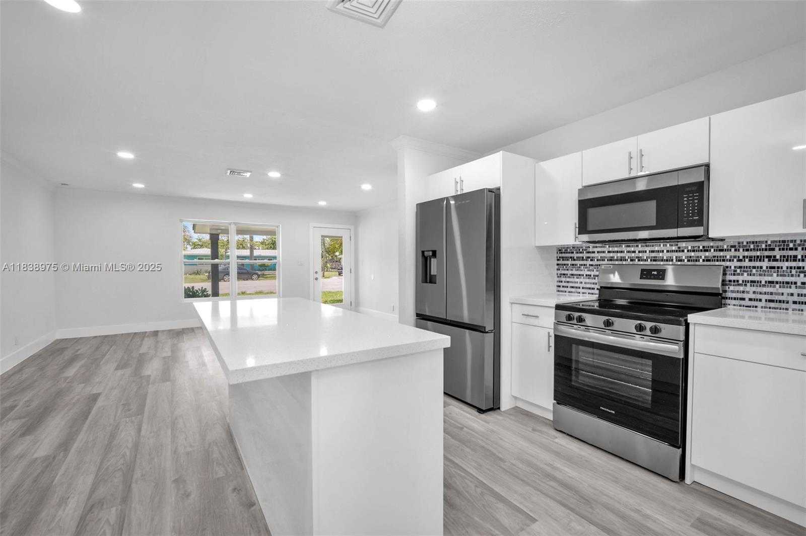 Small Image of 1840 NORTH WEST 32ND ST, Oakland Park Number 27