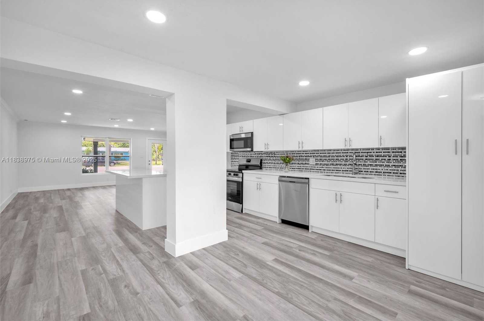 Small Image of 1840 NORTH WEST 32ND ST, Oakland Park Number 31