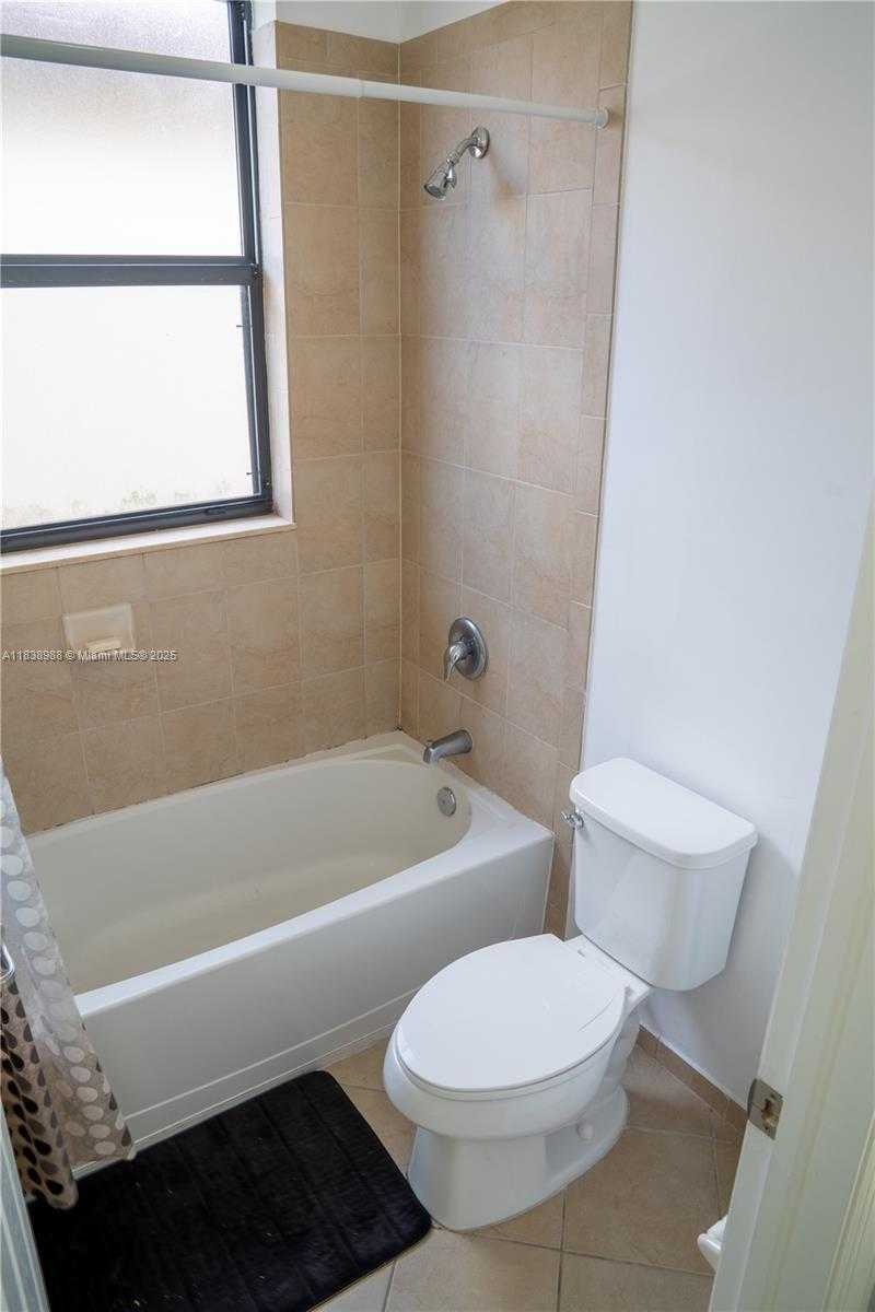 Small Image of Hialeah Number 34