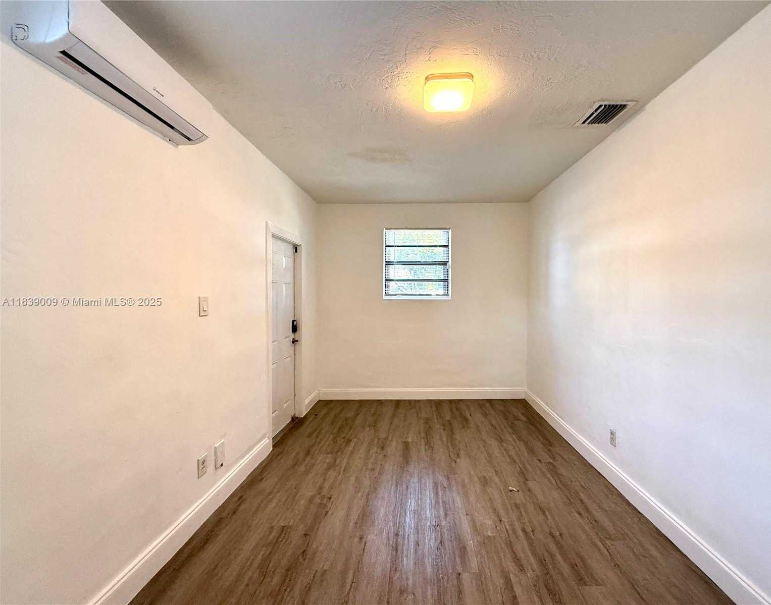 Small Image of 2406 NORTH 28TH AVE, Hollywood Number 10