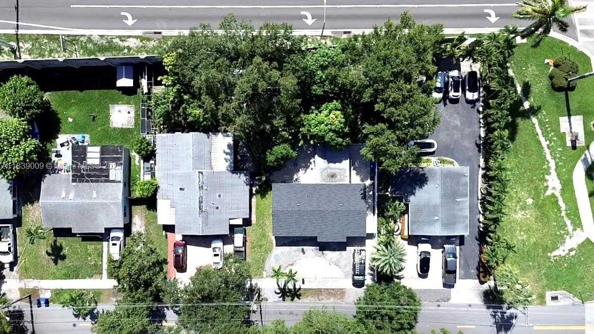 Small Image of 2406 NORTH 28TH AVE, Hollywood Number 23