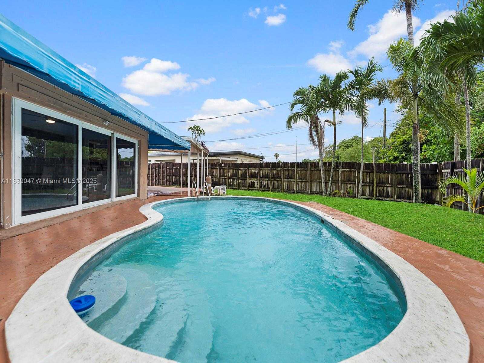 Small Image of 2812 SOUTH WEST 65TH AVE, Miramar Number 22
