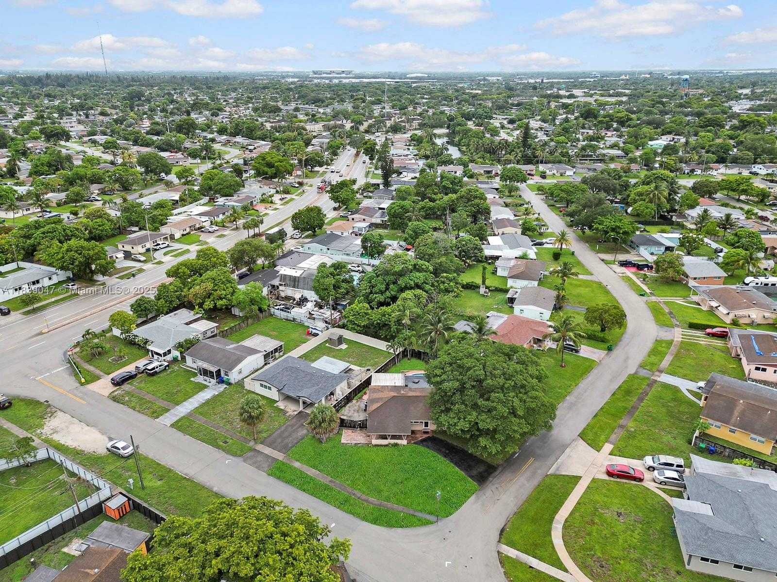 Small Image of 2812 SOUTH WEST 65TH AVE, Miramar Number 3