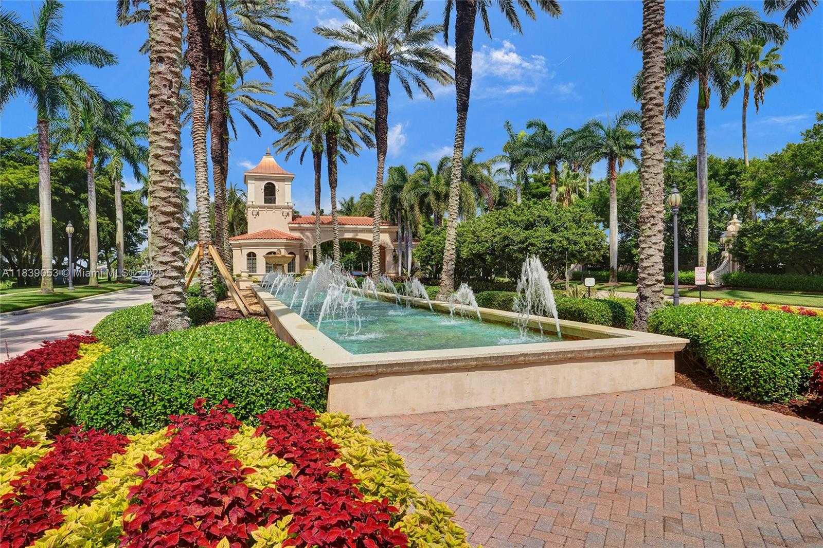 Small Image of 13648 VENICE BEACH PT, Delray Beach Number 2