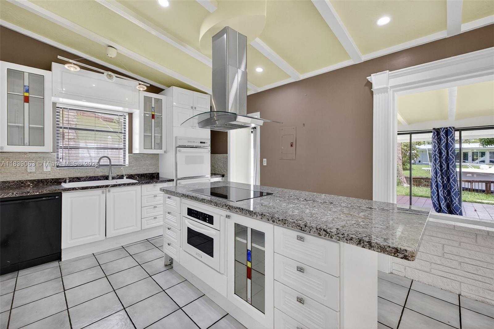 Small Image of 2606 GULFSTREAM LN, Fort Lauderdale Number 11