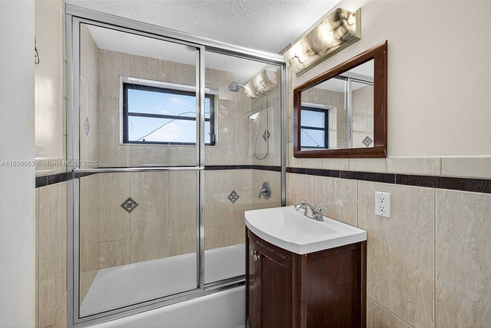 Small Image of 2606 GULFSTREAM LN, Fort Lauderdale Number 18