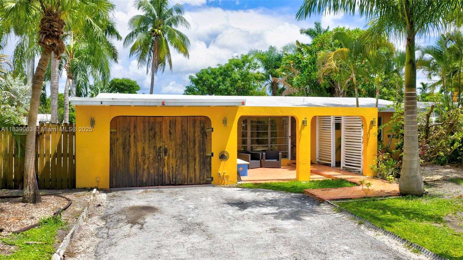 Small Image of 2606 GULFSTREAM LN, Fort Lauderdale Number 2