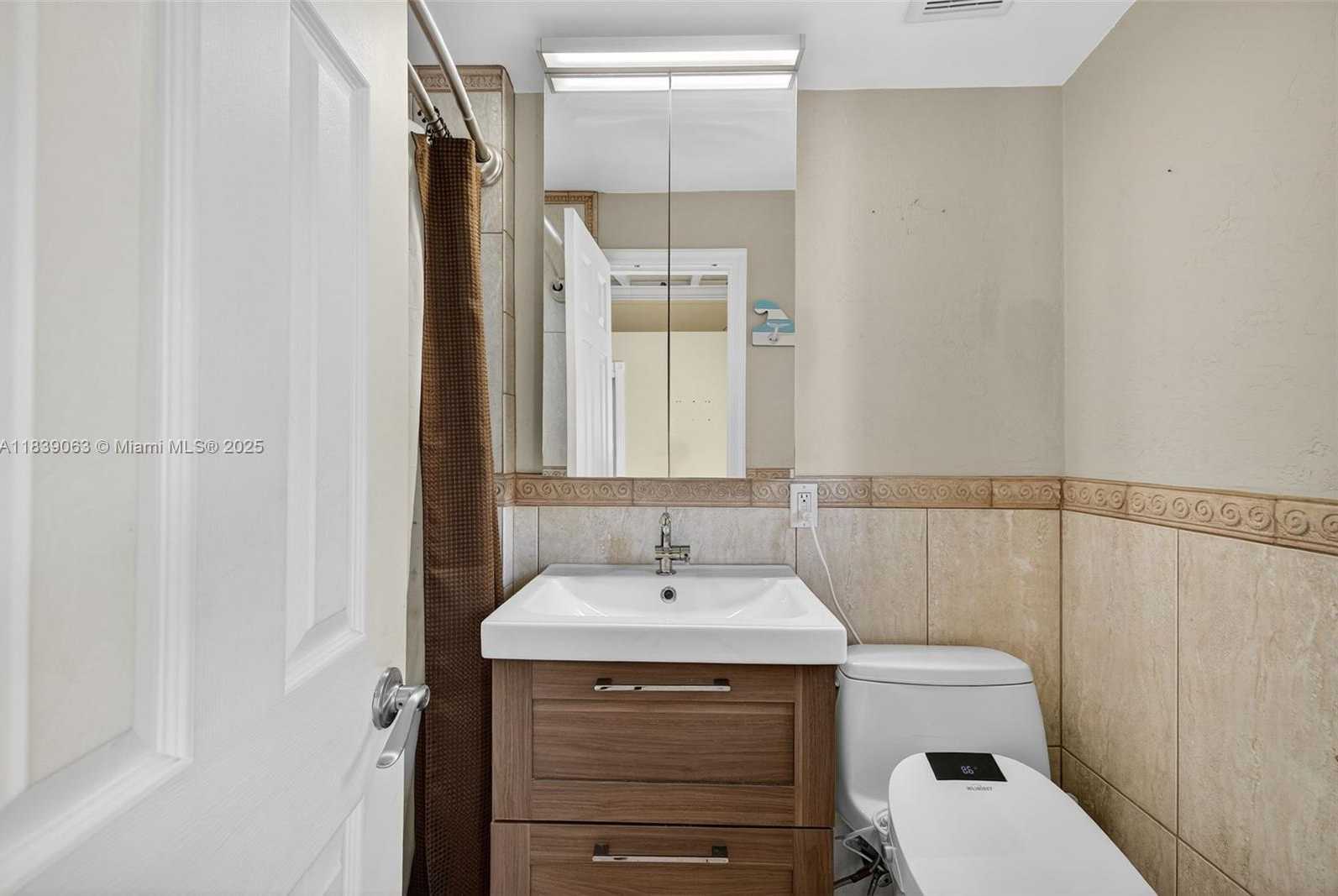 Small Image of 2606 GULFSTREAM LN, Fort Lauderdale Number 21