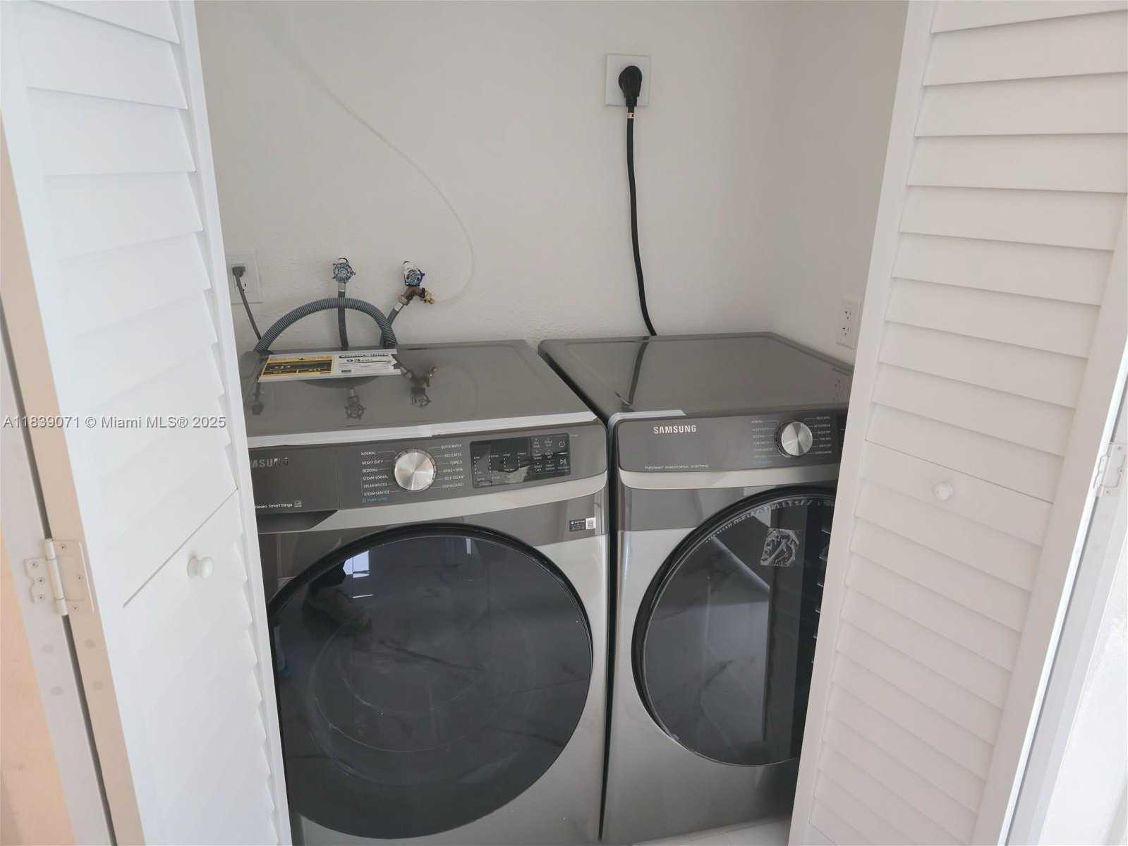 Small Image of 1141 SOUTH WEST 8TH TER, Fort Lauderdale Number 5