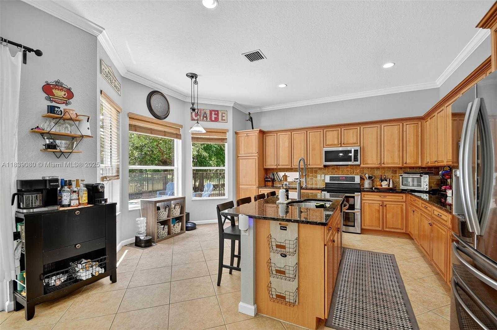 Small Image of 1086 GROVE PARK CIR, Boynton Beach Number 17