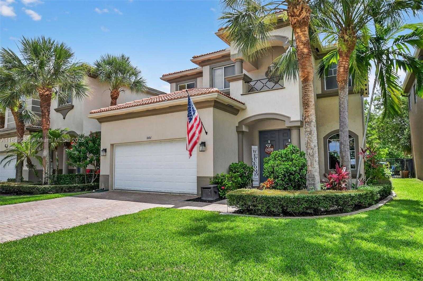 Small Image of 1086 GROVE PARK CIR, Boynton Beach Number 2